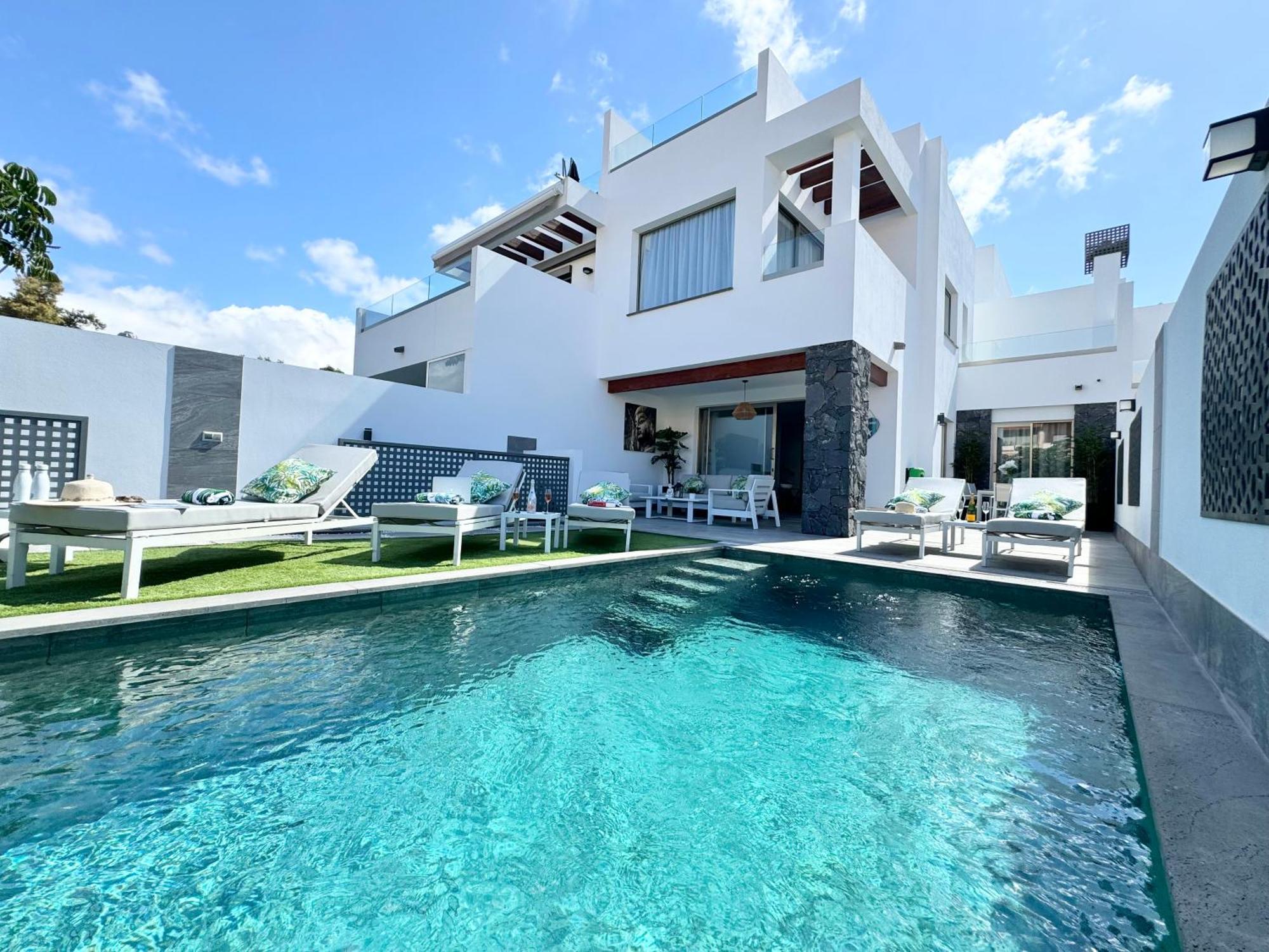 Welcome To Villa Bali A Luxurious Modern Getaway Los Cristianos  Esterno foto